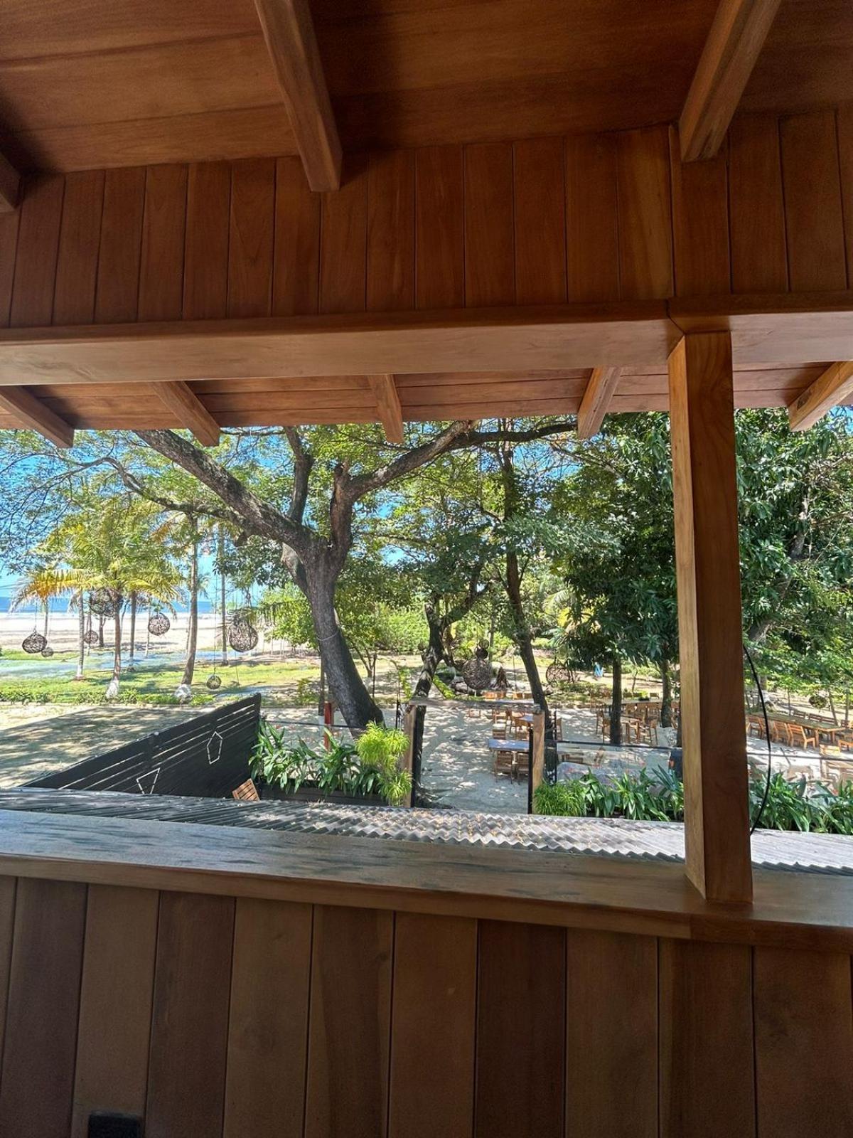Casa Aura: Beachfront Premium Hostel Tamarindo Exterior photo