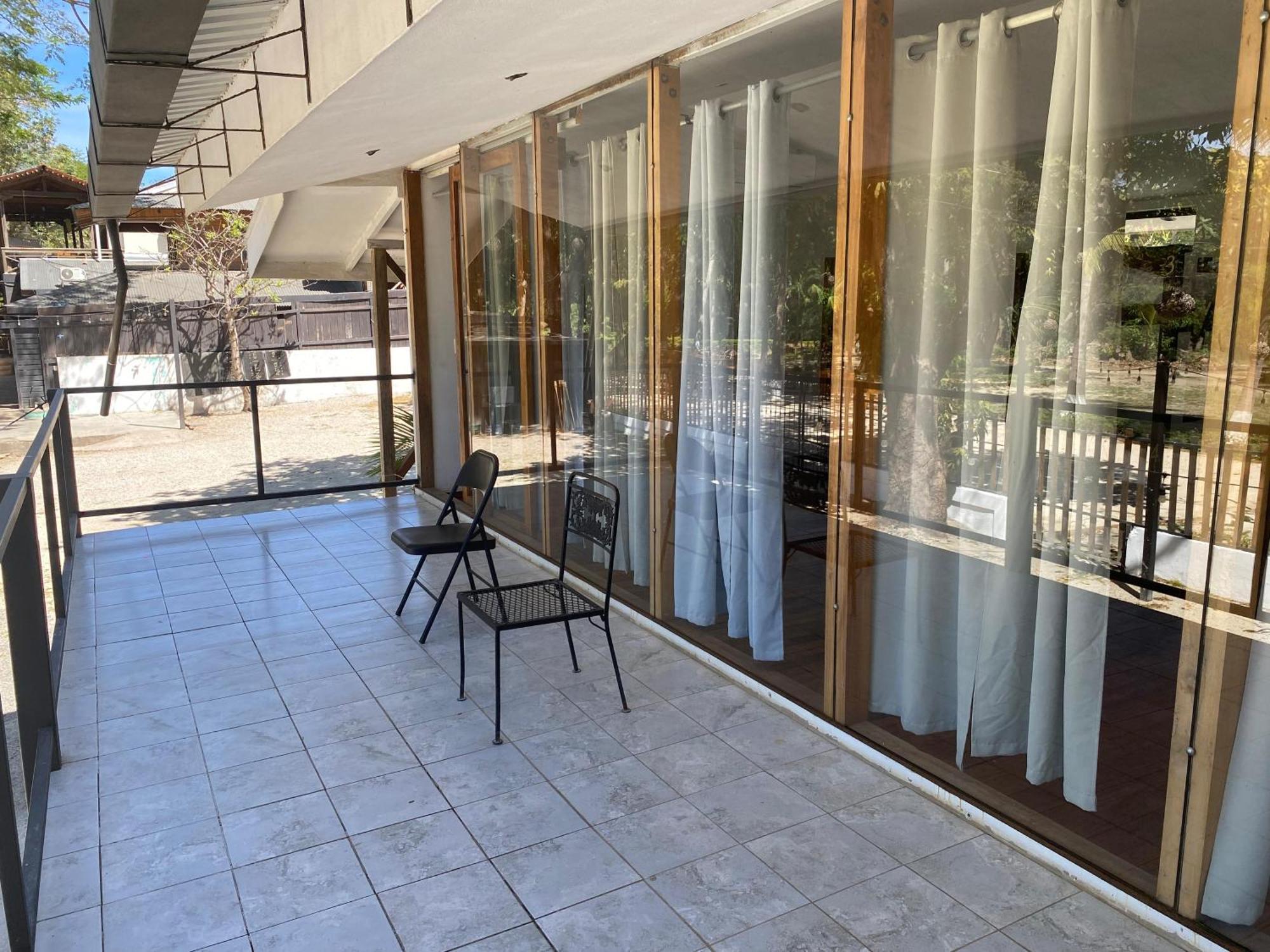 Casa Aura: Beachfront Premium Hostel Tamarindo Exterior photo