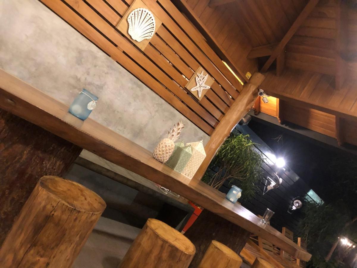 Casa Aura: Beachfront Premium Hostel Tamarindo Exterior photo